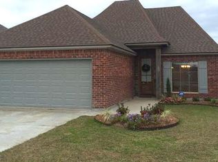 504 Braxton Dr, Youngsville, LA 70592