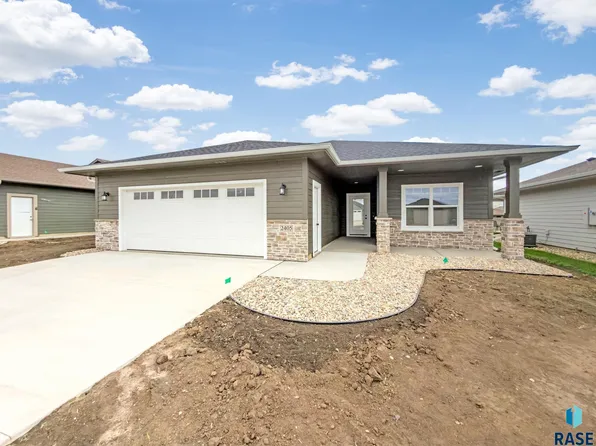 2405 E Tinley St, Brandon, SD 57005