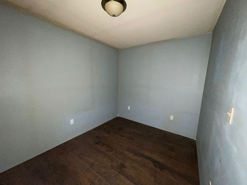 2nd image of 1416 Jackson St