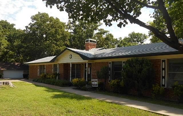1st image of 124 Waldman Dr