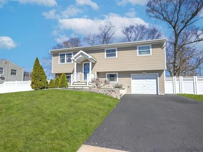 101 Fountain Avenue, Selden, NY, 11784