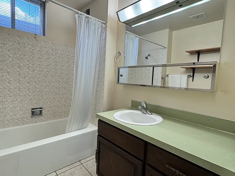 4601 Hillcrest Dr — Photo 10