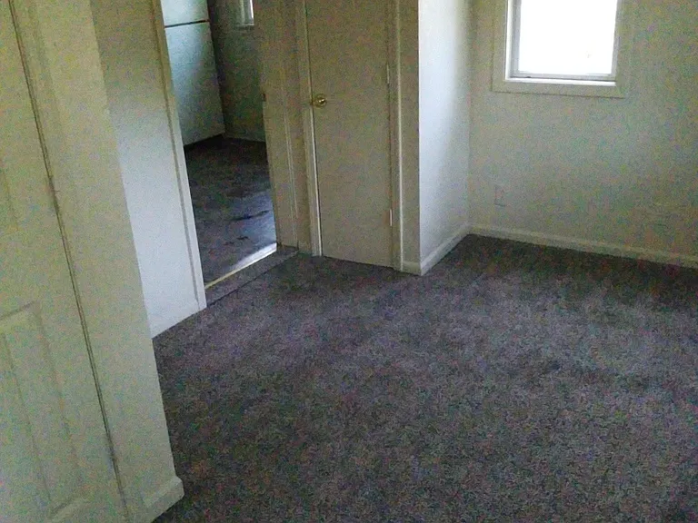Rear bedroom