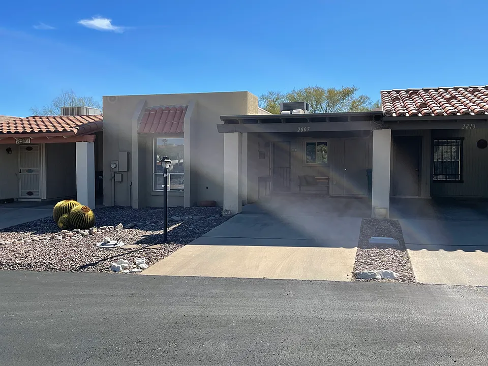 2807 S Calle Trafalgar