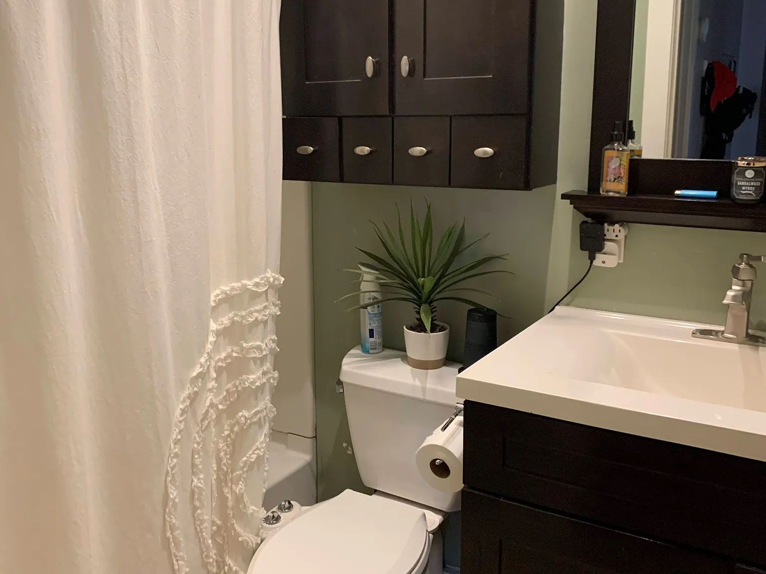 2 bed, 900 sqft, $1,800 — Photo 4