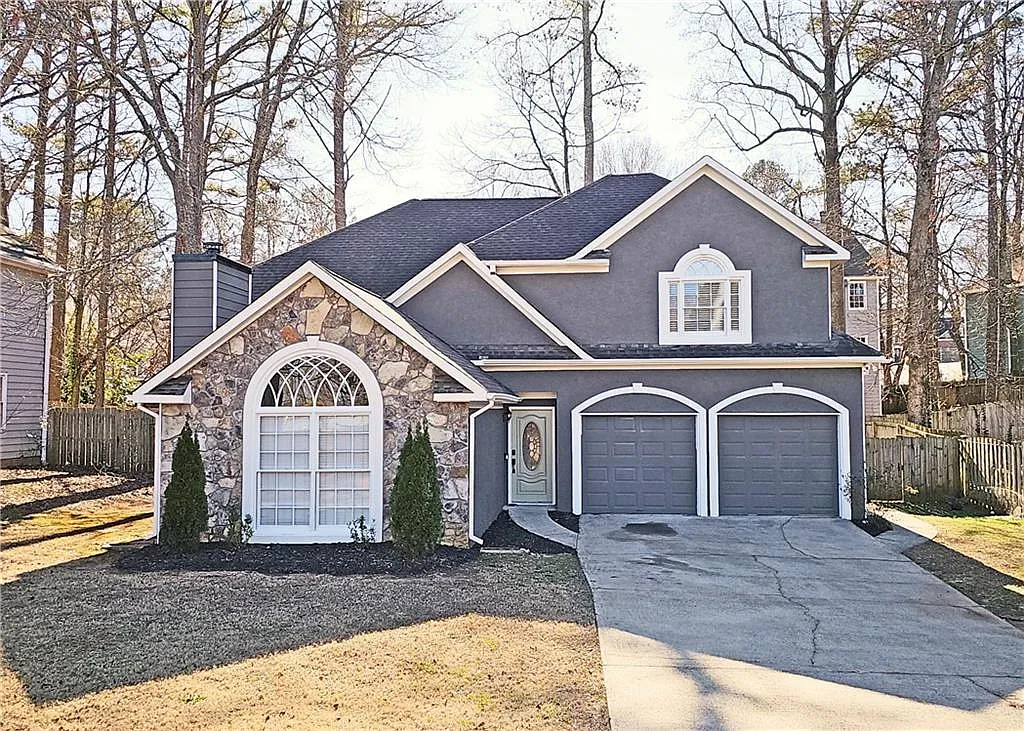 621 Radford Cir photo 1