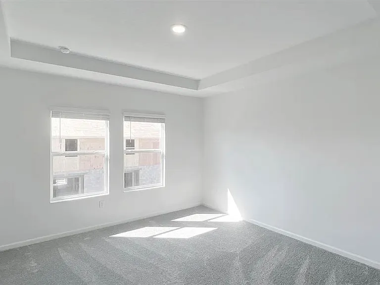 2562 Skyline Loop — Photo 15