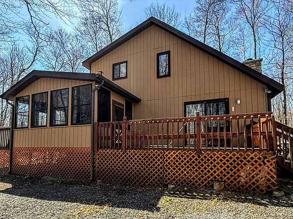 5th image of 7 Leah Ln