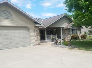 1104 Viking Dr, Olivia, MN 56277
