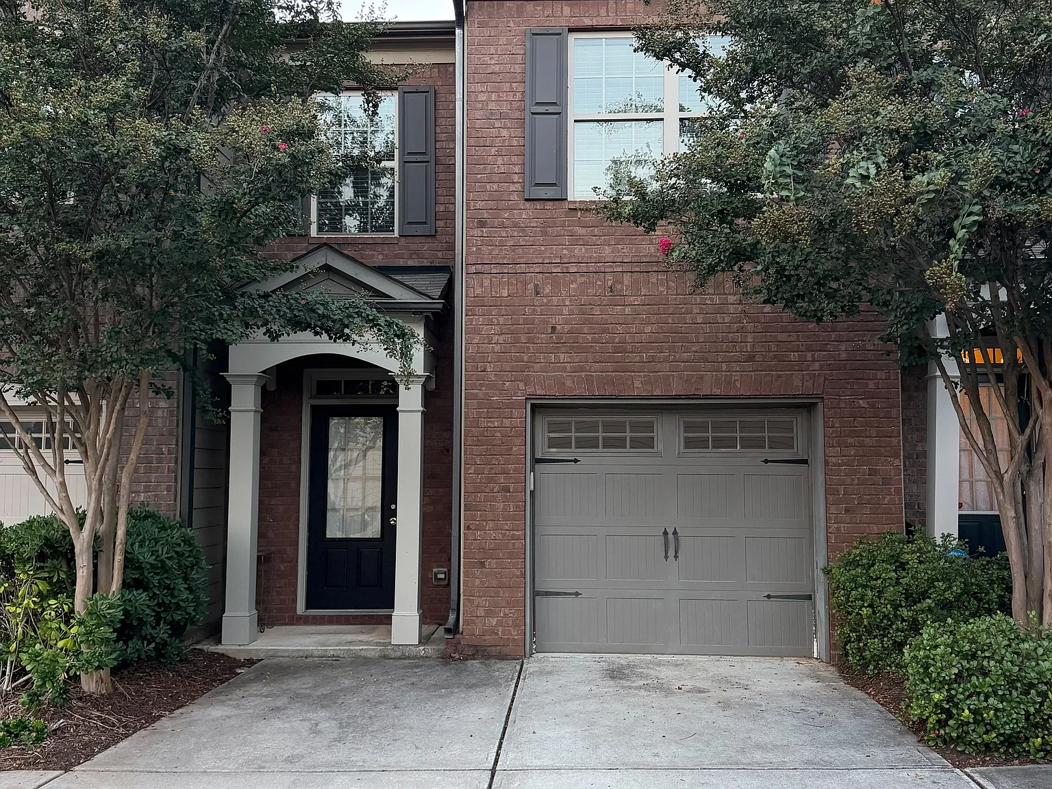 786 Garbrooke Dr — Photo 2