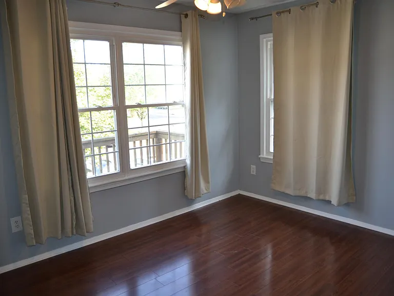 368 Mayfair Pl — Photo 11