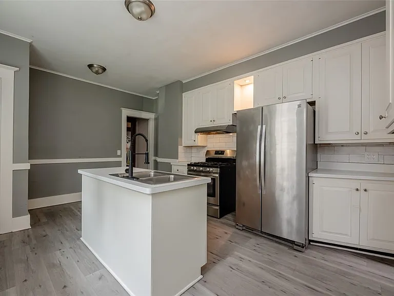 376 Barrington St — Photo 6