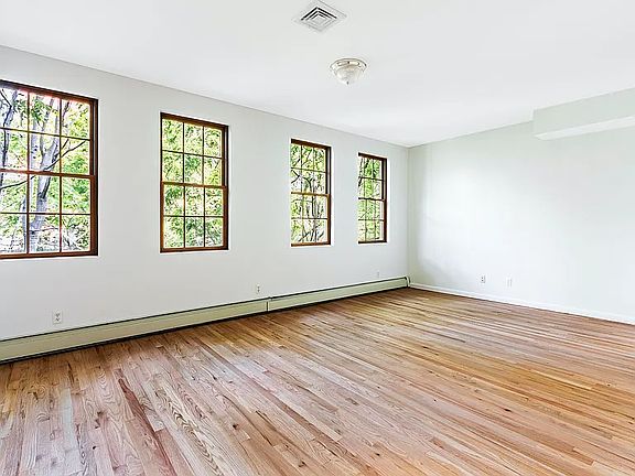 4th image of 332 Plymouth St #1