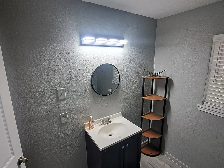 911 Recreation Dr — Photo 11