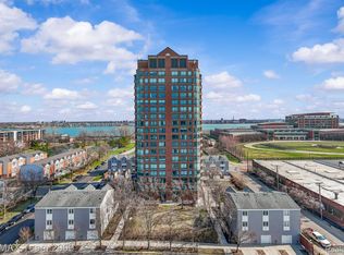 3320 Spinnaker Ln APT 15F, Detroit, MI