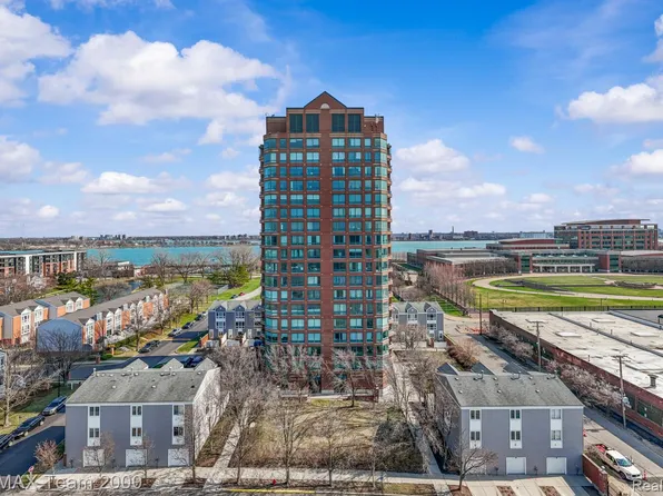 3320 Spinnaker Ln APT 15F, Detroit, MI 48207