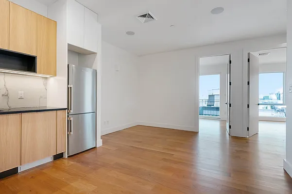 Rented by EXR | media 16