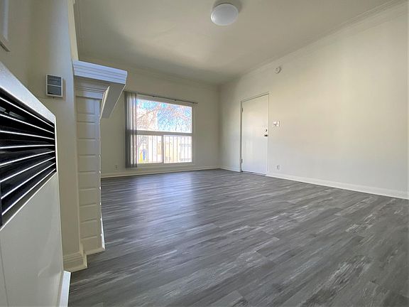 5th image of 133 S Saint Andrews Pl #4