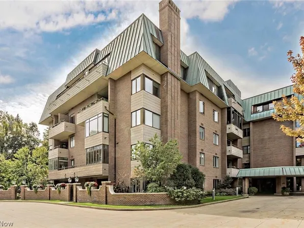 5150 Three Village Dr APT 1K, Lyndhurst, OH 44124