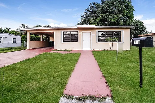 16401 NW 21st Ave Photo 1