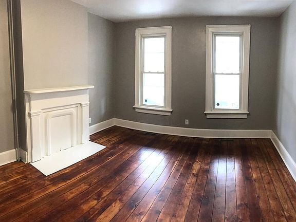 5th image of 70 E Prescott St