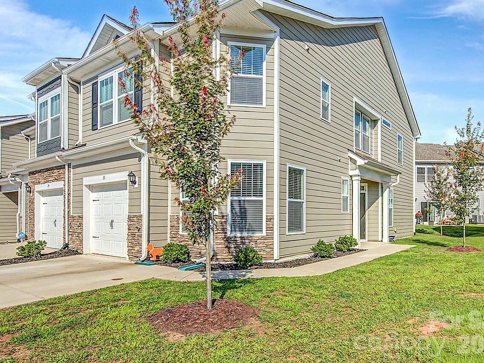 1st image of 33 Cedar Hill Rd