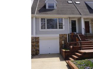 33 Marsh Woods Ln, Wilmington, DE 19810