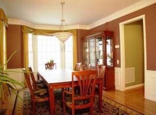 4 Marlborough Ct, Basking Ridge, NJ 07920