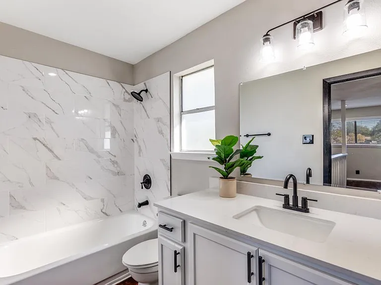 12901 Lamplight Village Ave — Photo 19
