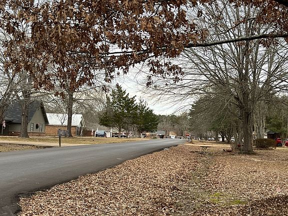 4th image of 129 Dogwood Trl