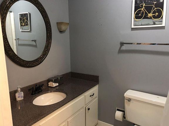 3rd image of 2346 Eastover Dr