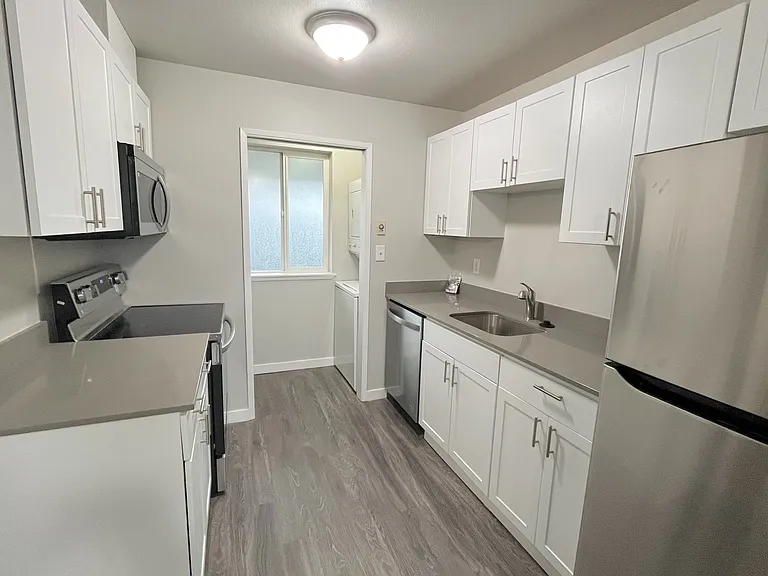 8819 Pacific Ave #B7 — Photo 7