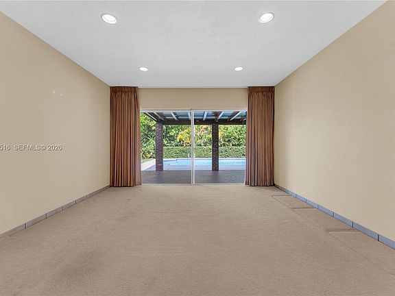 3rd image of 10020 SW 102nd Avenue Rd