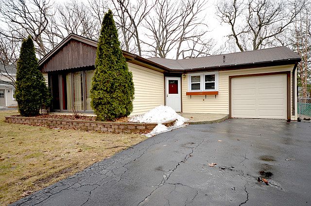 1st image of 144 S Oakwood Dr