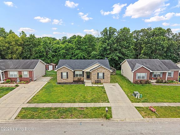 3rd image of 846 Tecumseh Dr