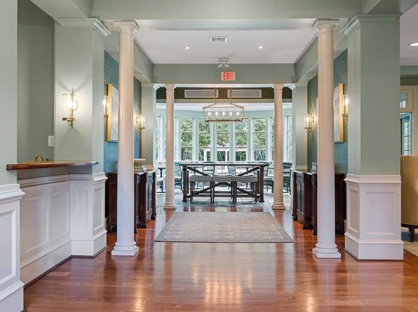 100 Jacobs Hall Ln #4115