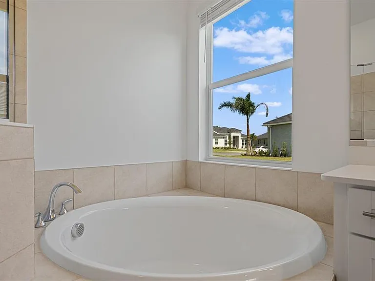 17118 Jadestone Ct — Photo 26