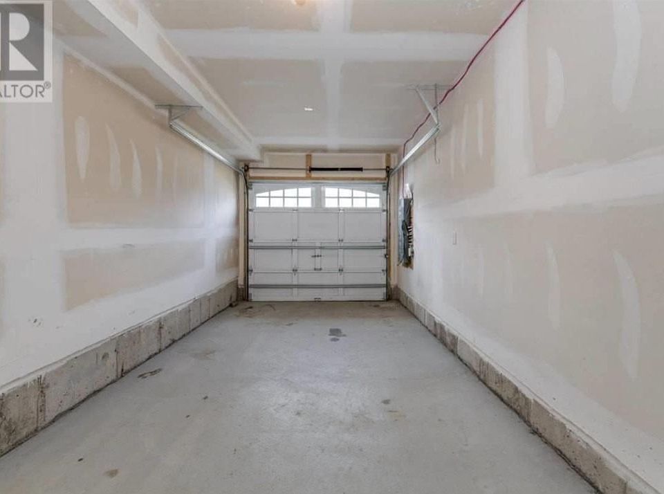 2nd image of 42 Milson Cres