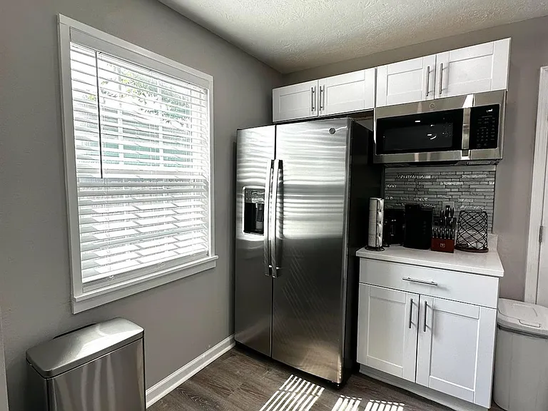 3453 Mount Pleasant St — Photo 3