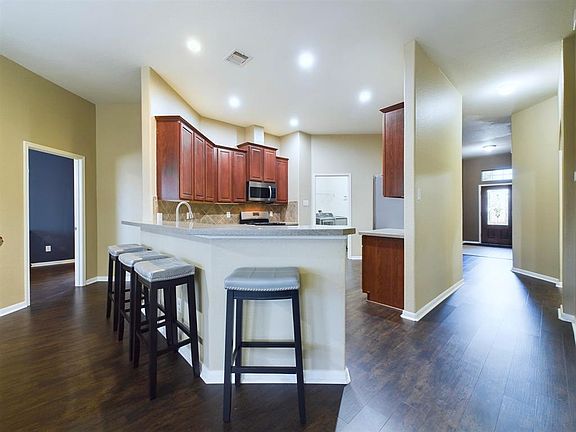 5th image of 7404 Buckeye Court
