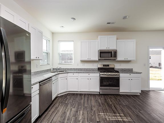 5th image of 7211 Wheyfield Dr