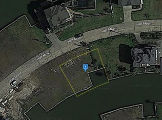 9 Half Moon, Hitchcock, TX 77563