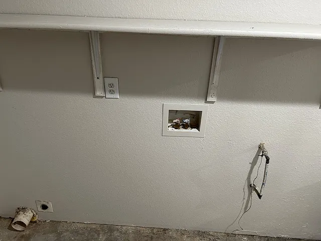 6884 Lexington Dr — Photo 37