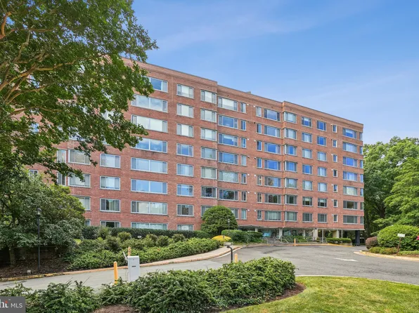 4200 Cathedral Ave NW APT 604, Washington, DC 20016