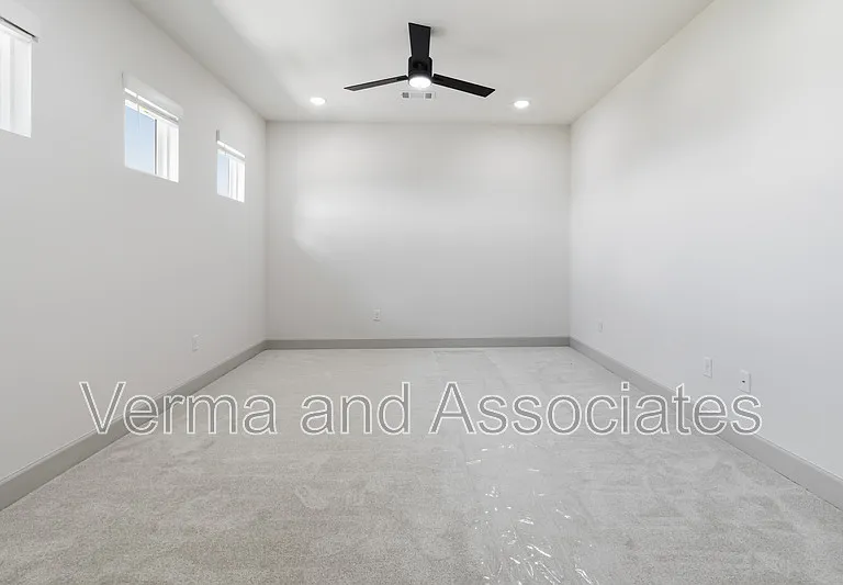 1240 Mammoth St — Photo 31