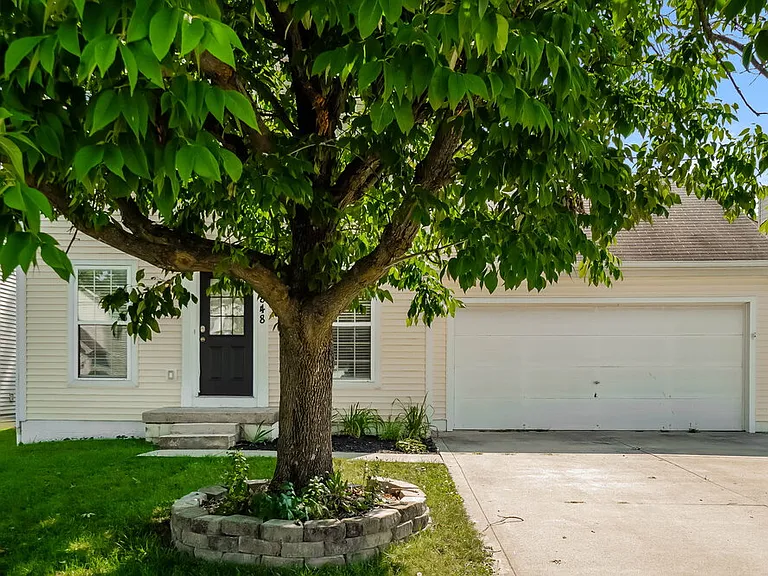 848 Wallinger Dr — Photo 1