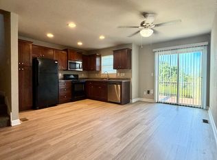 10541 Clubhouse Dr, Kansas City, KS 66109
