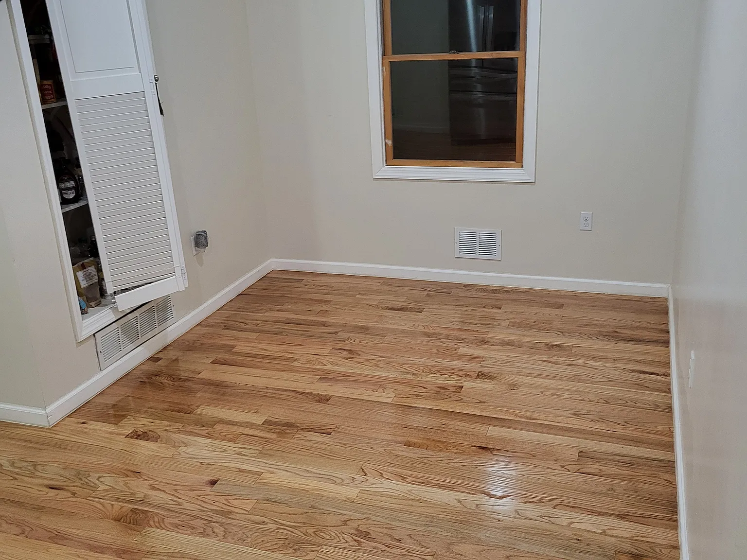3 bed, 1300 sqft, $3,200 — Photo 3