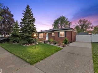 35341 Simco Dr, Clinton Township, MI