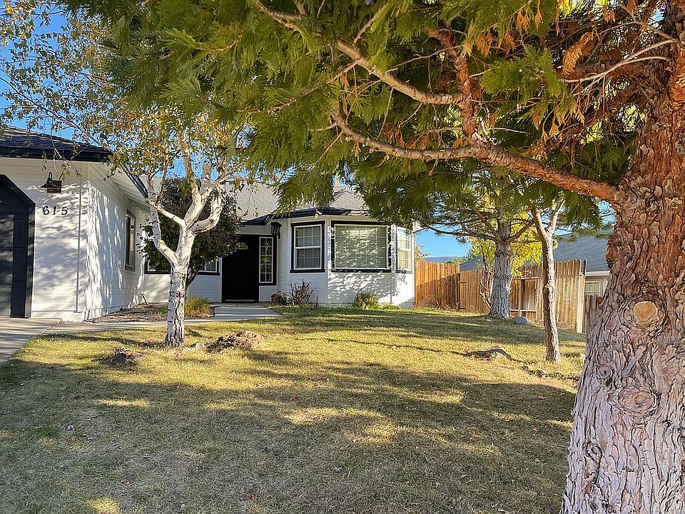 1st image of 615 Gem Dr